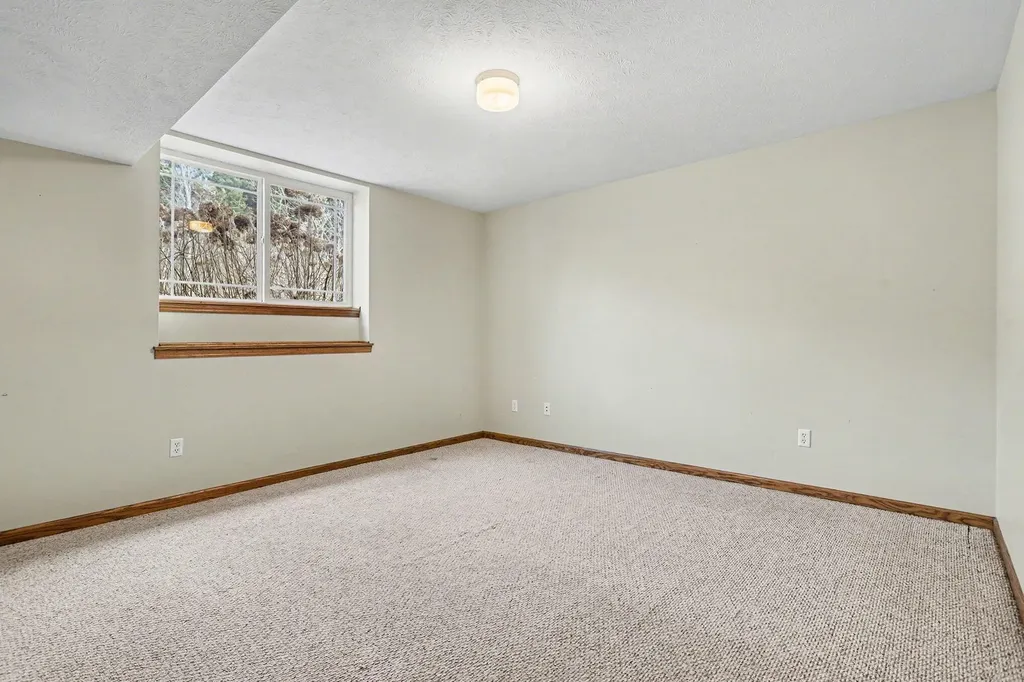1921 Pineridge Drive Rutland Charter Township MI 49058