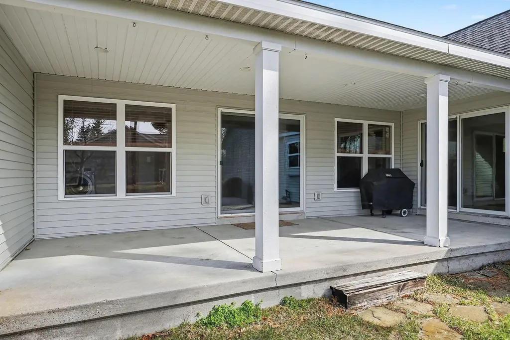 1921 Pineridge Drive Rutland Charter Township MI 49058