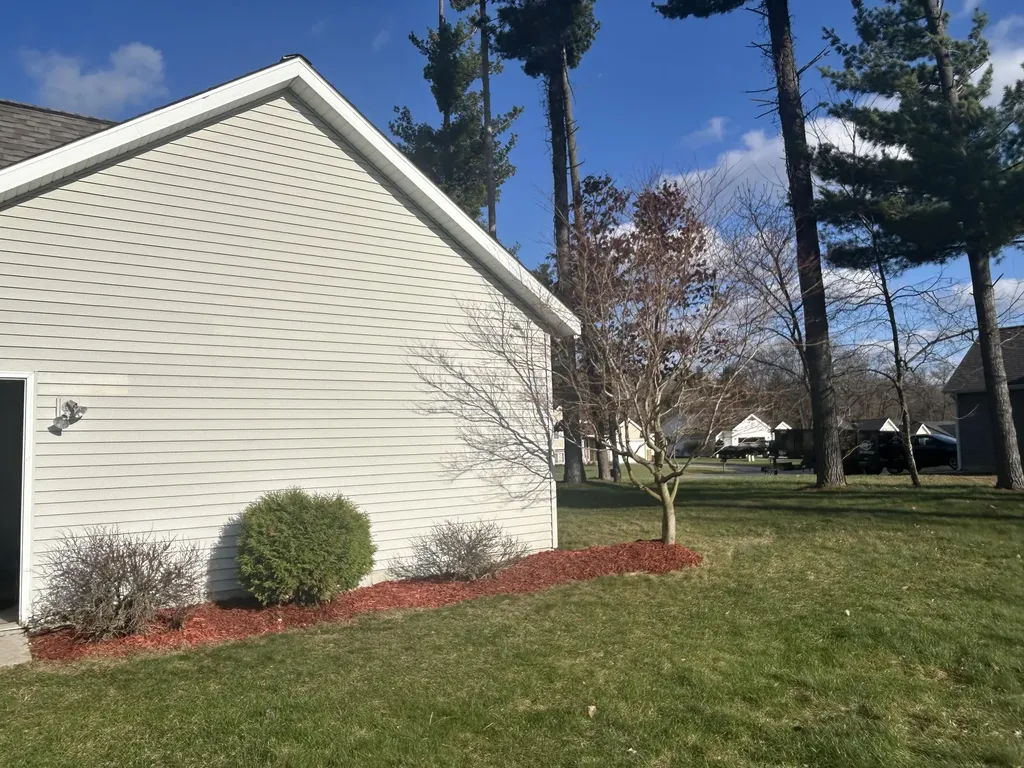 1921 Pineridge Drive Rutland Charter Township MI 49058