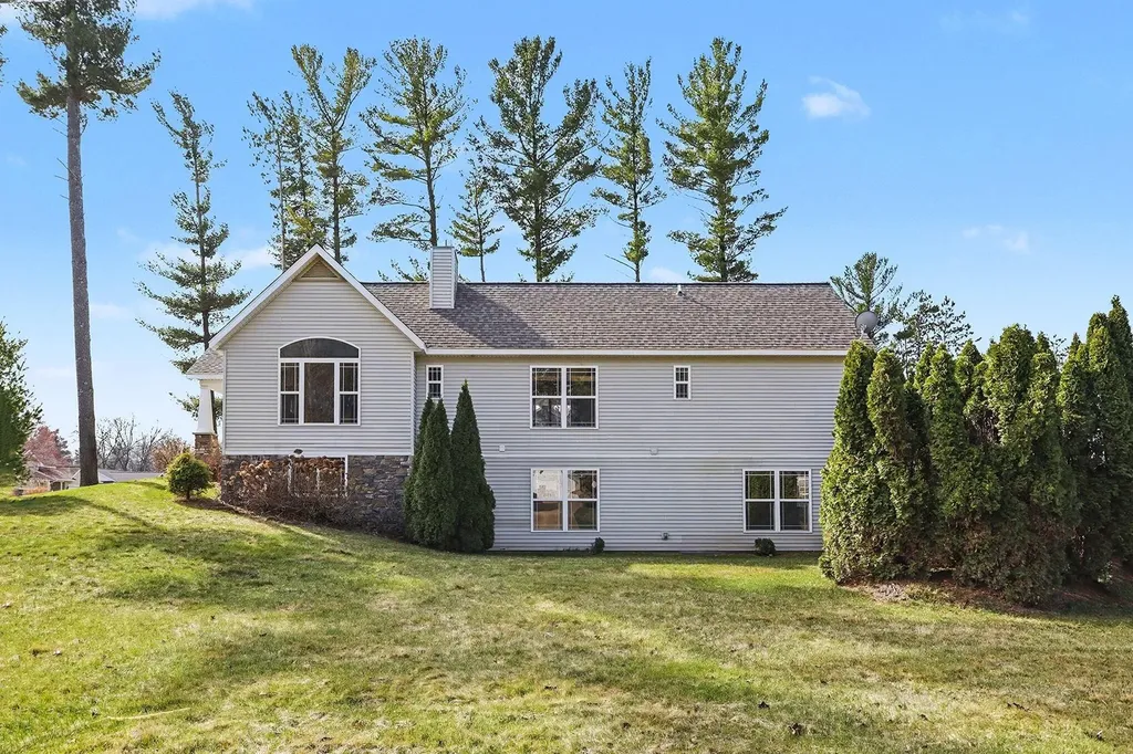 1921 Pineridge Drive Rutland Charter Township MI 49058