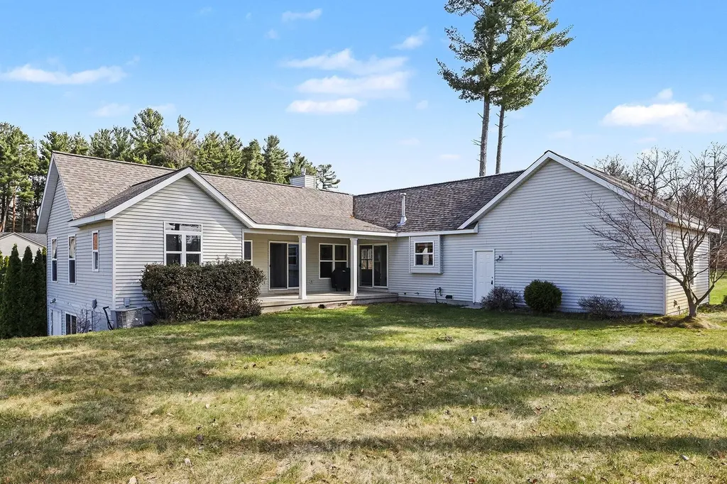 1921 Pineridge Drive Rutland Charter Township MI 49058