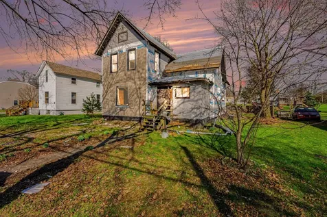 606 8TH Street Three Rivers City MI 49093