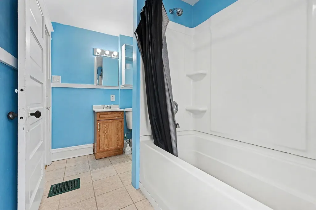 1510 W Main Street Kalamazoo City MI 49006