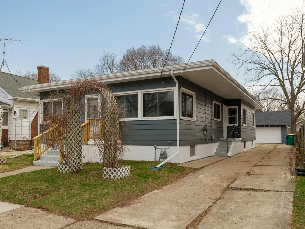 62 Woodward Avenue Battle Creek City MI 49017
