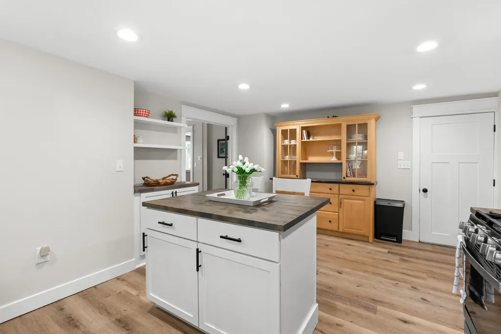 51534 County Road 673 Lawrence Township MI 49064