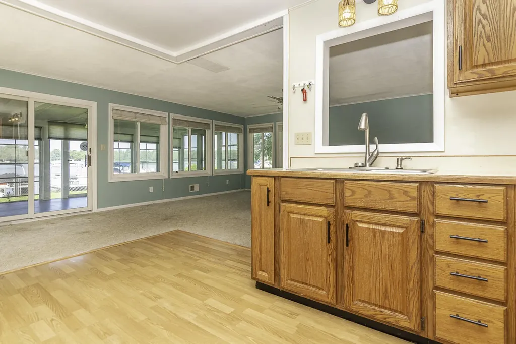 124 Peterson Drive Cheshire Township MI 49055