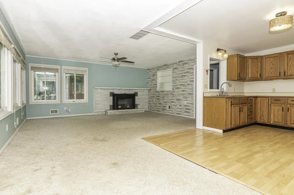 124 Peterson Drive Cheshire Township MI 49055