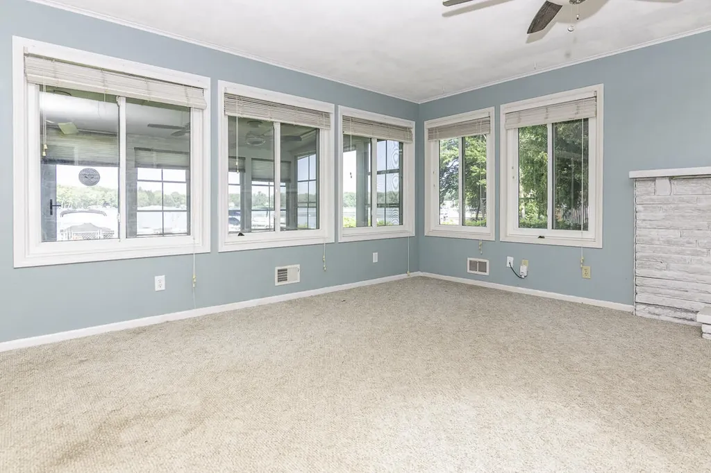 124 Peterson Drive Cheshire Township MI 49055