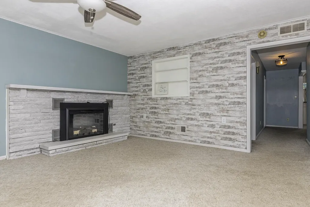 124 Peterson Drive Cheshire Township MI 49055
