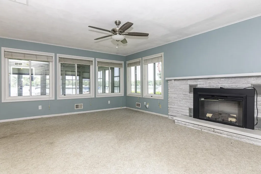 124 Peterson Drive Cheshire Township MI 49055