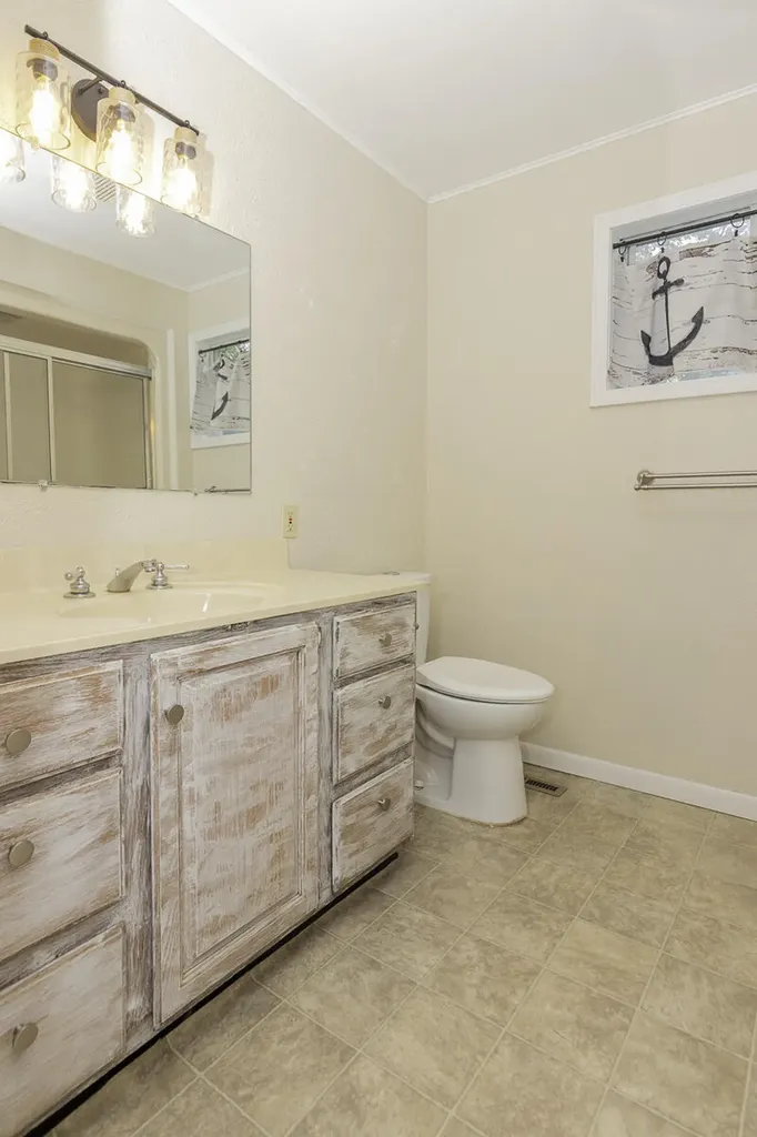 124 Peterson Drive Cheshire Township MI 49055