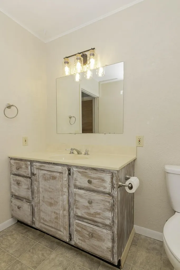 124 Peterson Drive Cheshire Township MI 49055