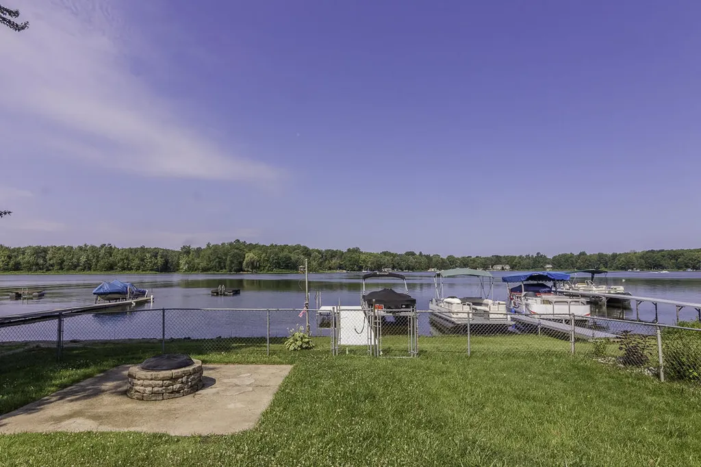 124 Peterson Drive Cheshire Township MI 49055