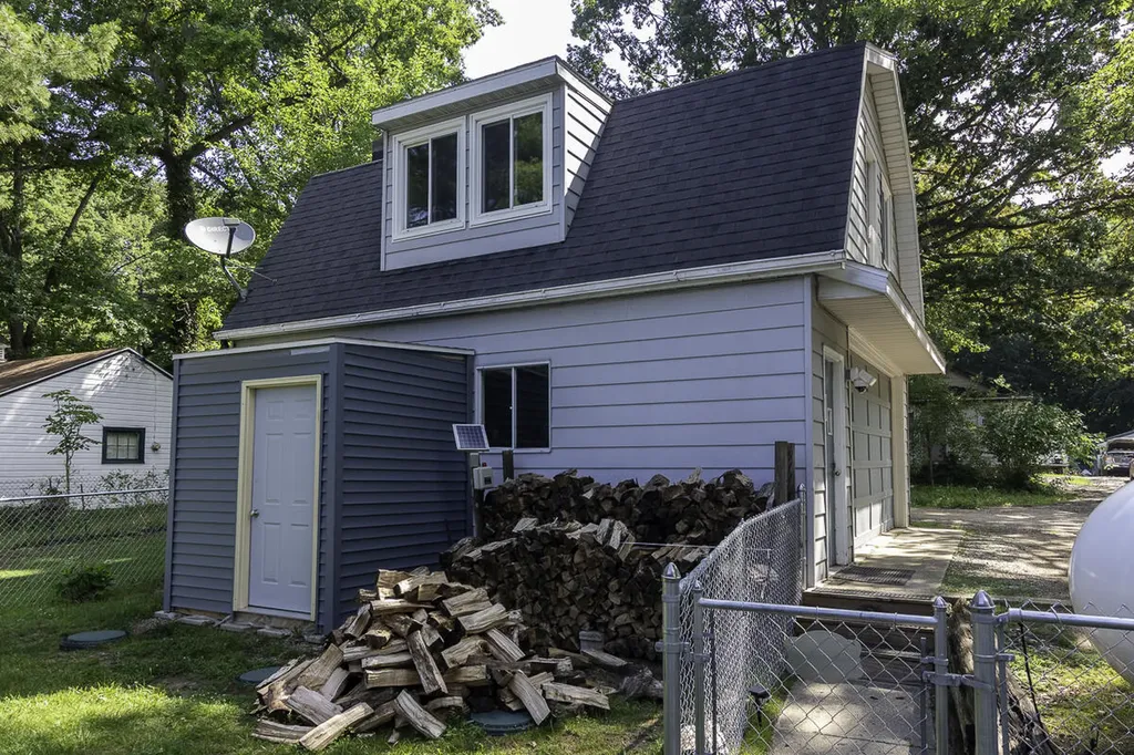 124 Peterson Drive Cheshire Township MI 49055