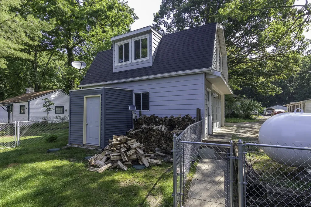 124 Peterson Drive Cheshire Township MI 49055