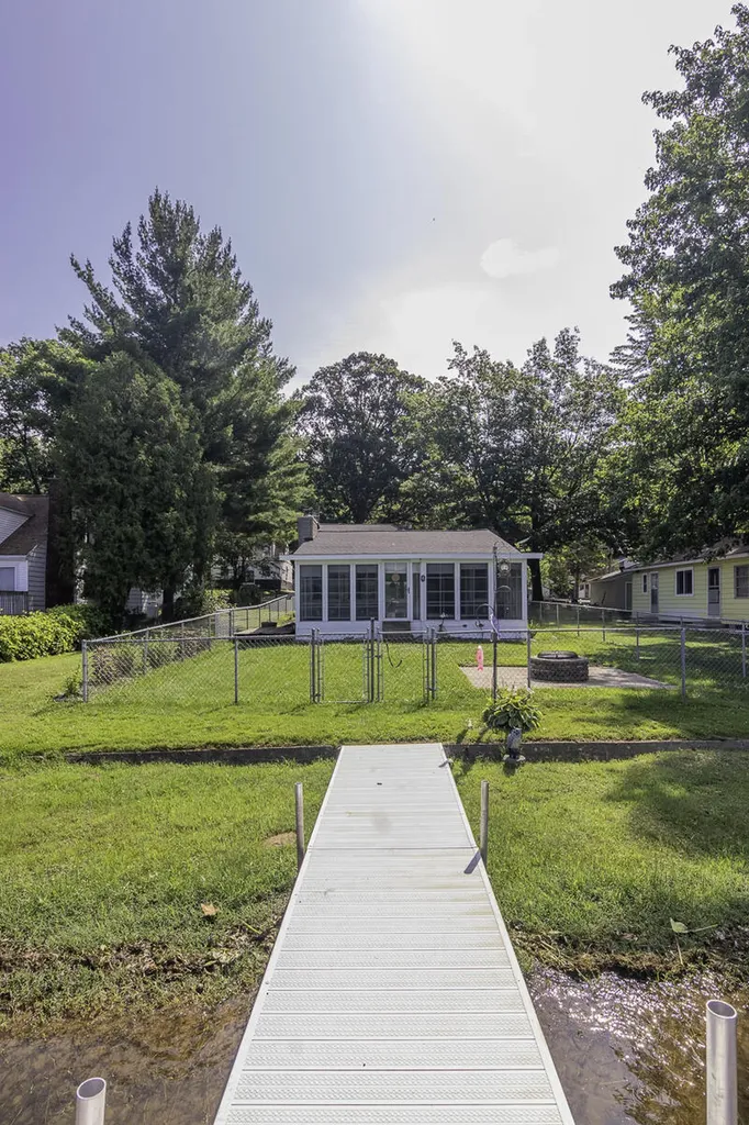 124 Peterson Drive Cheshire Township MI 49055