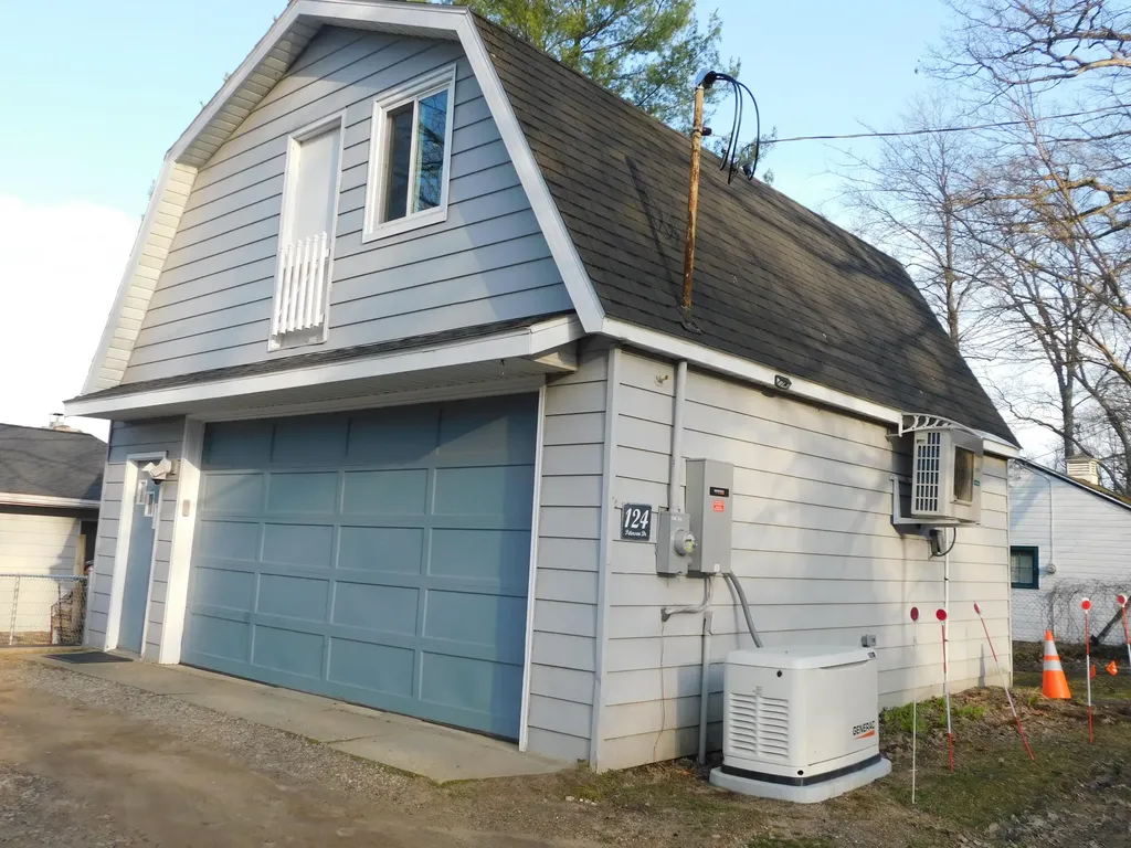 124 Peterson Drive Cheshire Township MI 49055