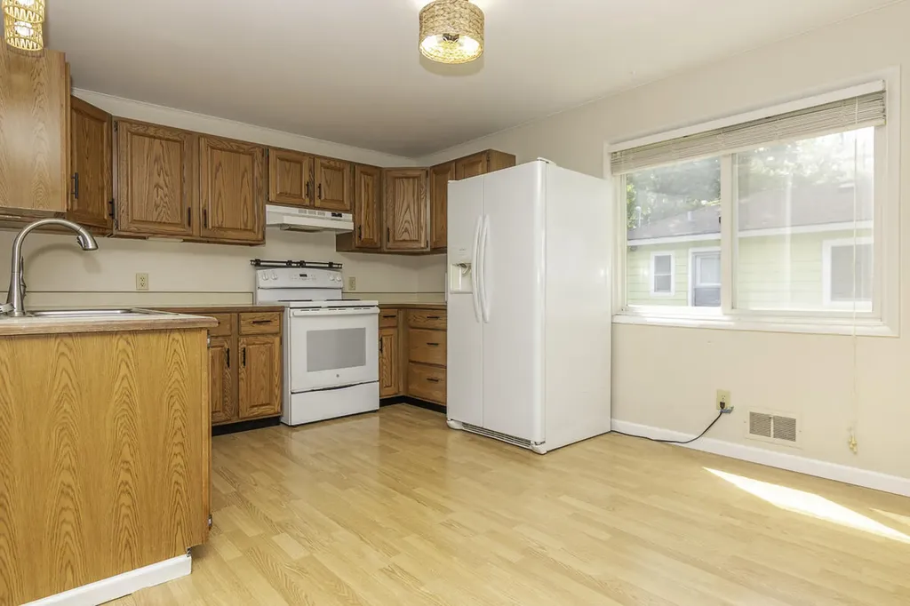 124 Peterson Drive Cheshire Township MI 49055