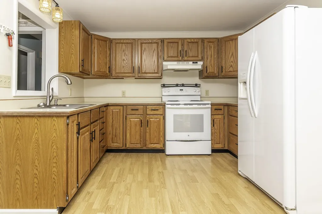 124 Peterson Drive Cheshire Township MI 49055