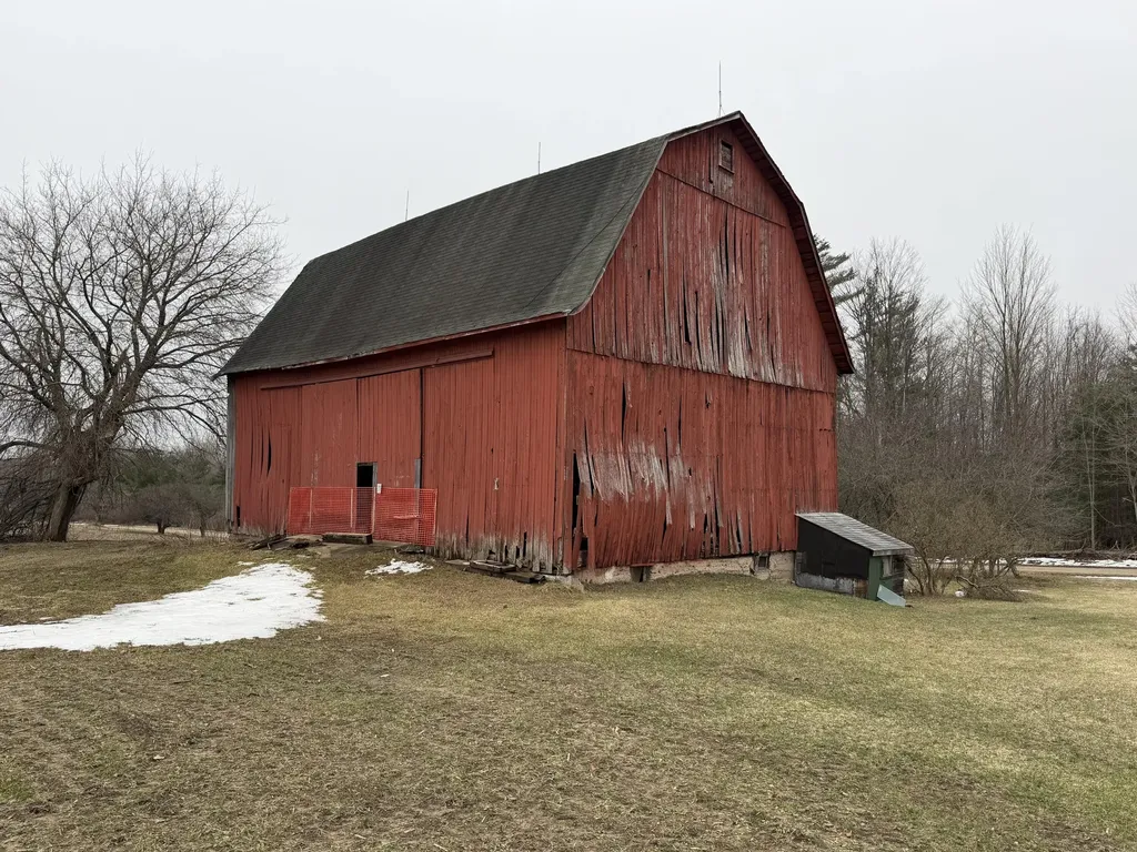 7202 21 Mile Road Chippewa Township MI 49631