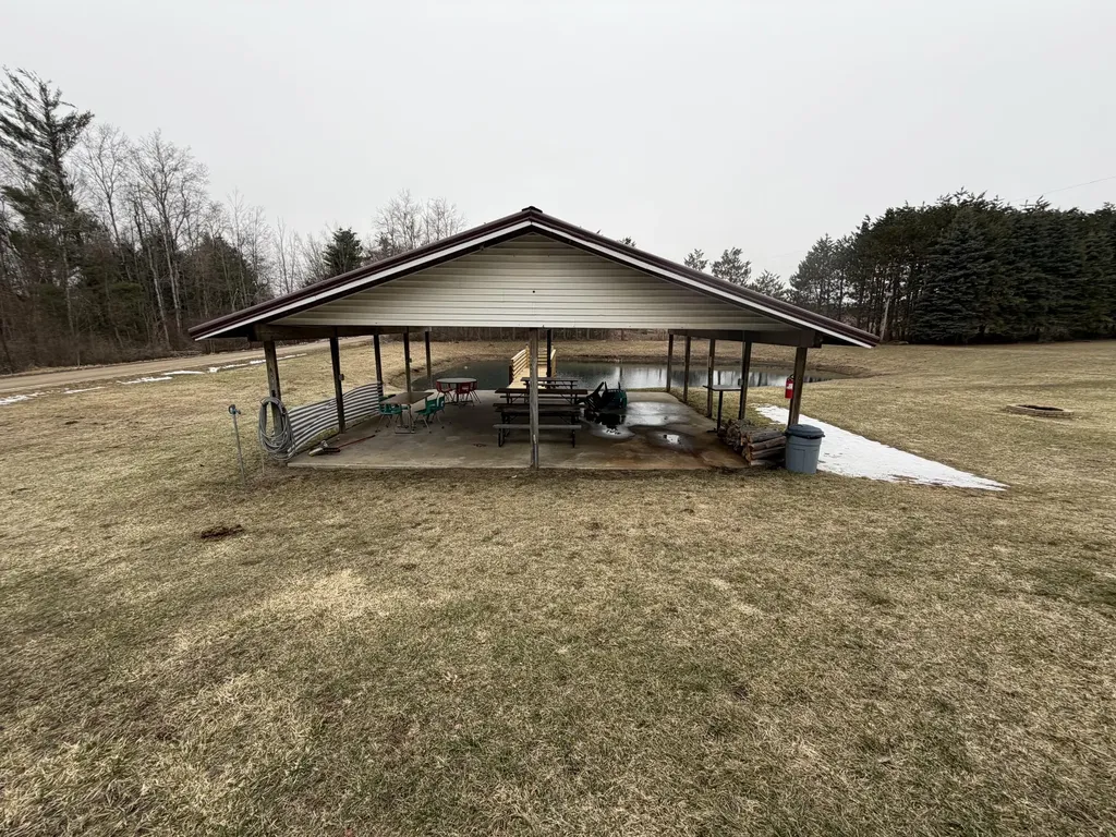 7202 21 Mile Road Chippewa Township MI 49631