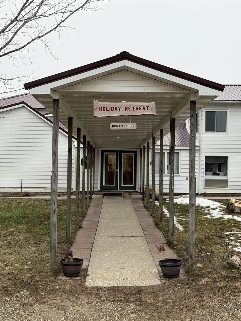 7202 21 Mile Road Chippewa Township MI 49631