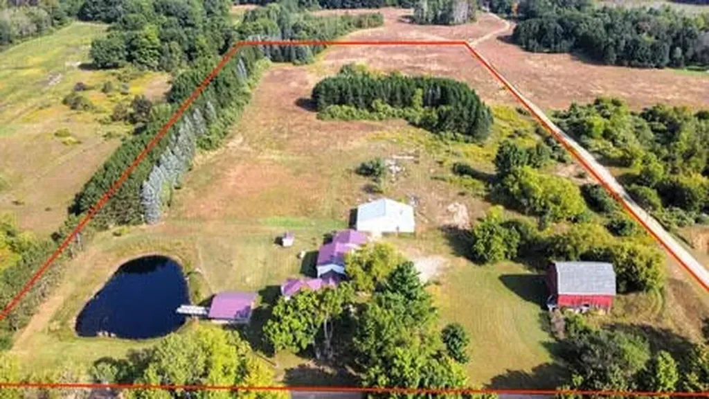 7202 21 Mile Road Chippewa Township MI 49631