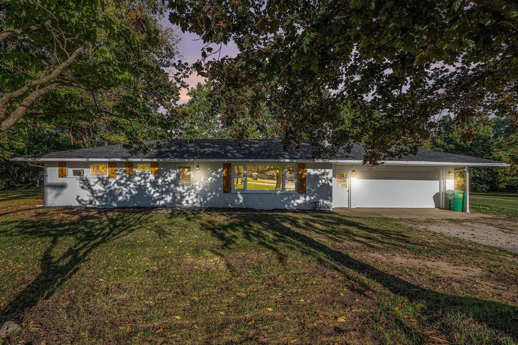 1403 Barron Lake Road Howard Township MI 49120