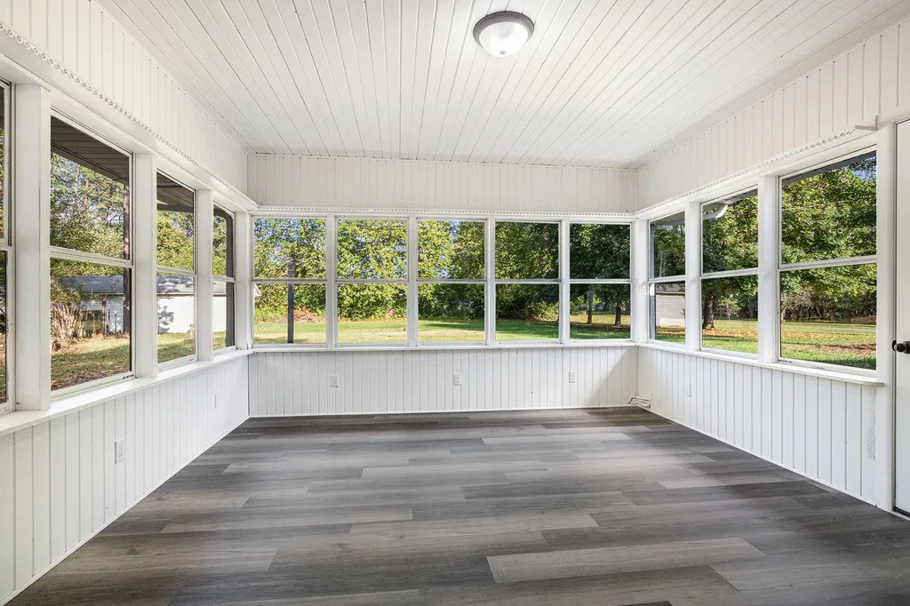 1403 Barron Lake Road Howard Township MI 49120