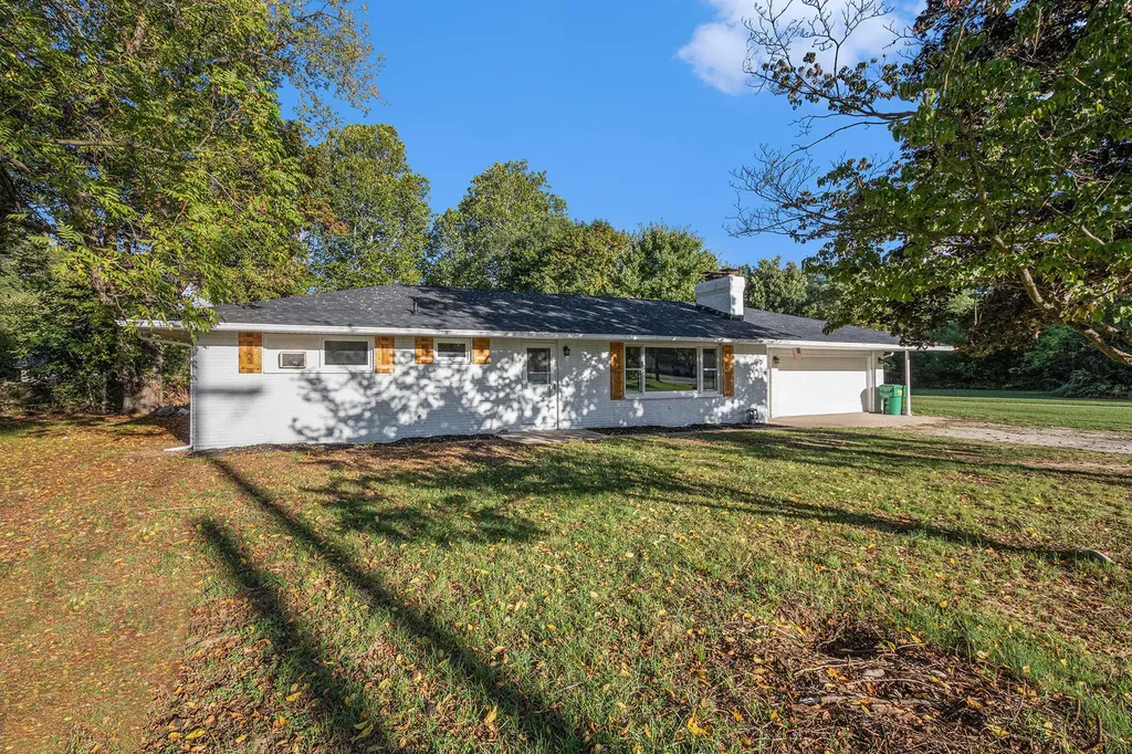 1403 Barron Lake Road Howard Township MI 49120