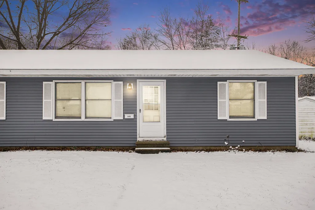 143 Floral Avenue Plainwell City MI 49080