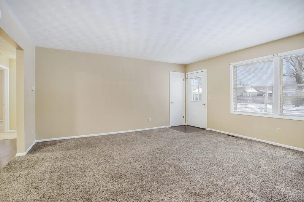 143 Floral Avenue Plainwell City MI 49080