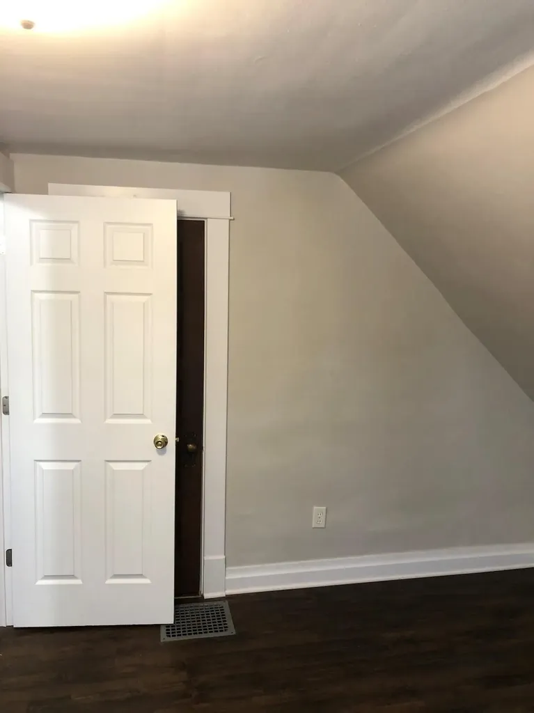 136 N Berkley Street Kalamazoo Charter Township MI 49006