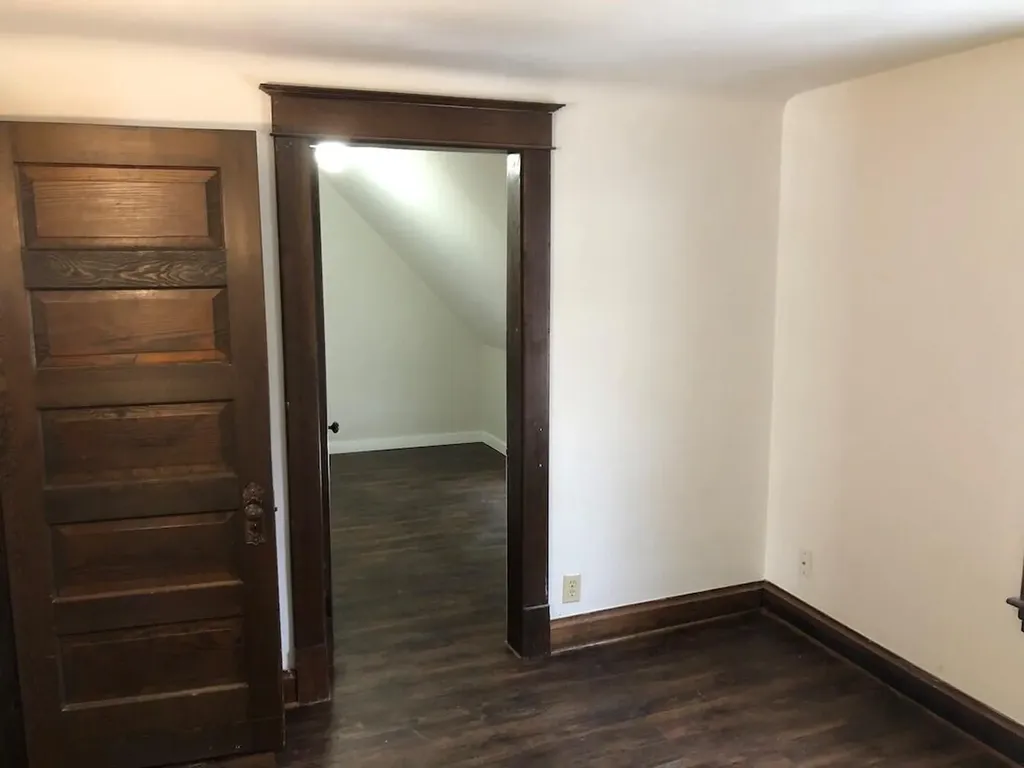 136 N Berkley Street Kalamazoo Charter Township MI 49006