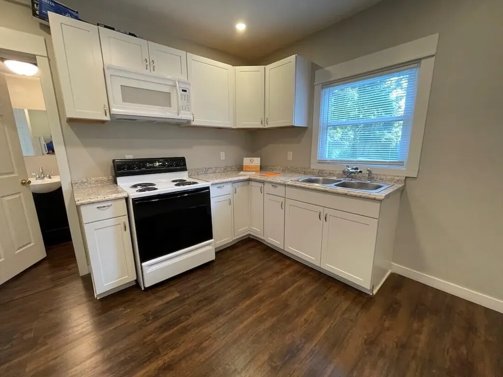 136 N Berkley Street Kalamazoo Charter Township MI 49006
