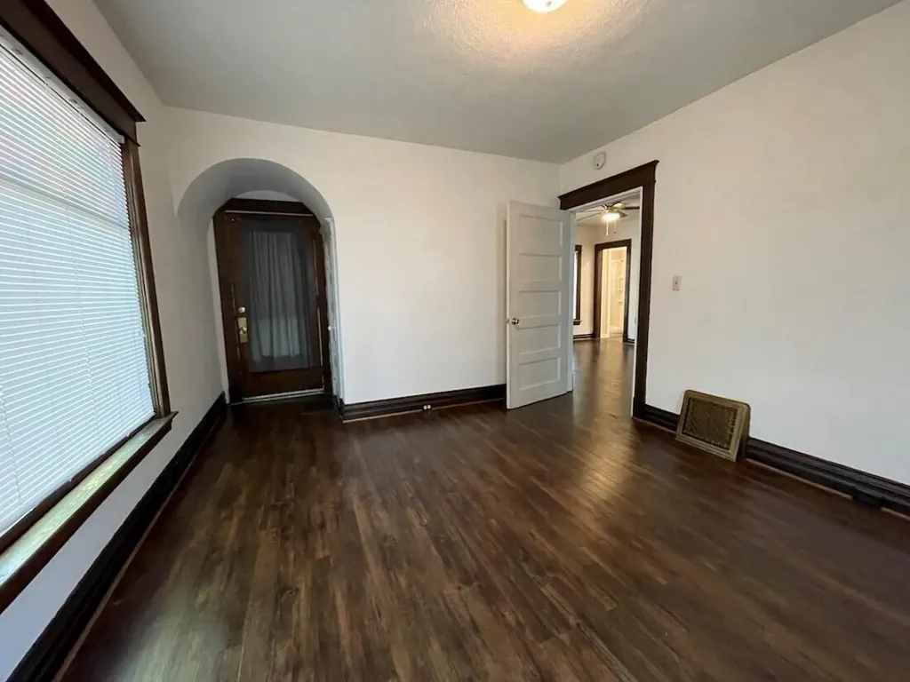 136 N Berkley Street Kalamazoo Charter Township MI 49006