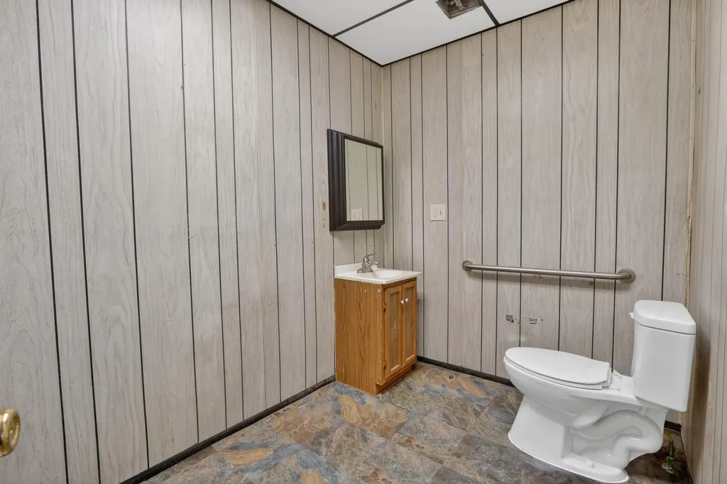 439 W Columbia Avenue Battle Creek City MI 49014