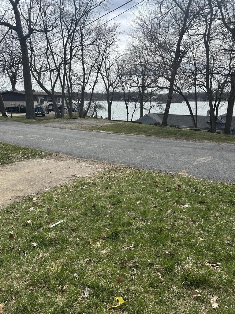439 W Columbia Avenue Battle Creek City MI 49014