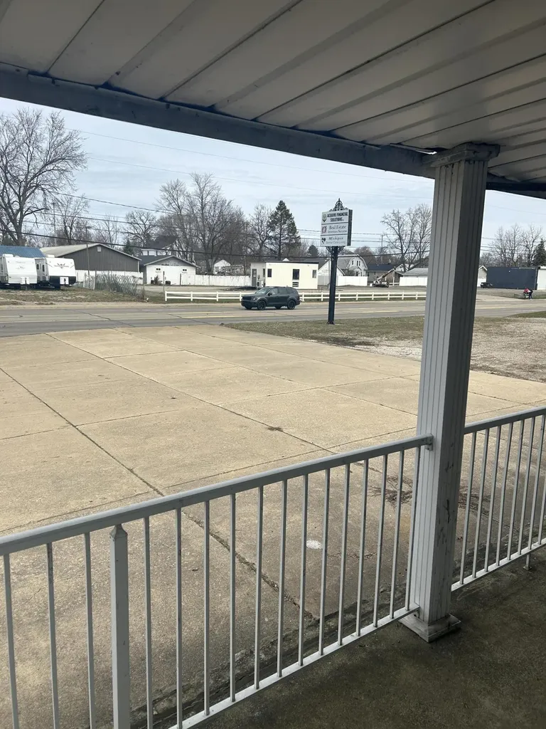 439 W Columbia Avenue Battle Creek City MI 49014