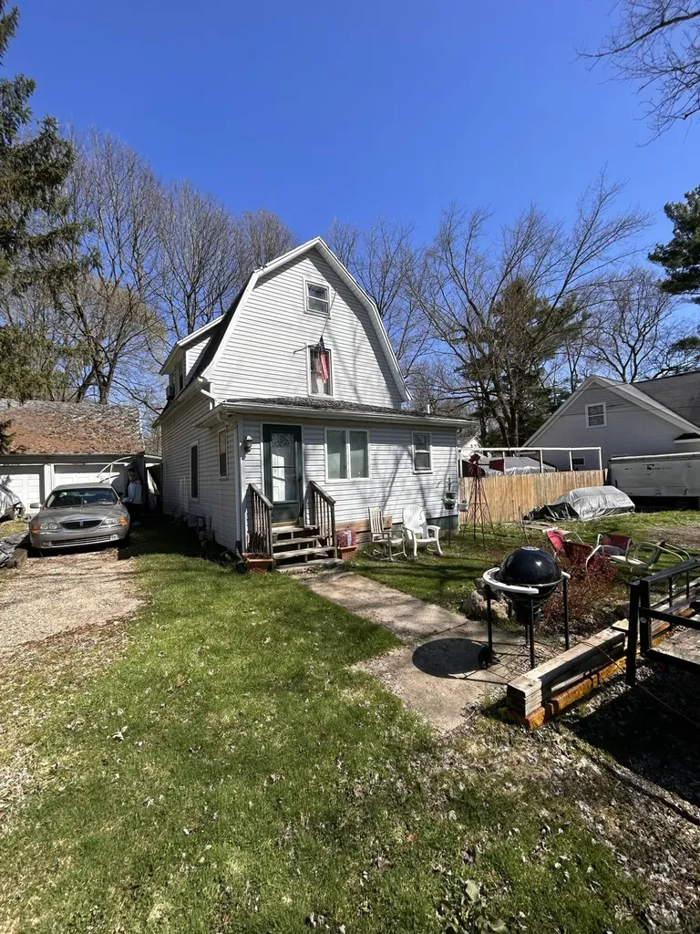 5265 E Michigan Avenue Comstock Charter Township MI 49048