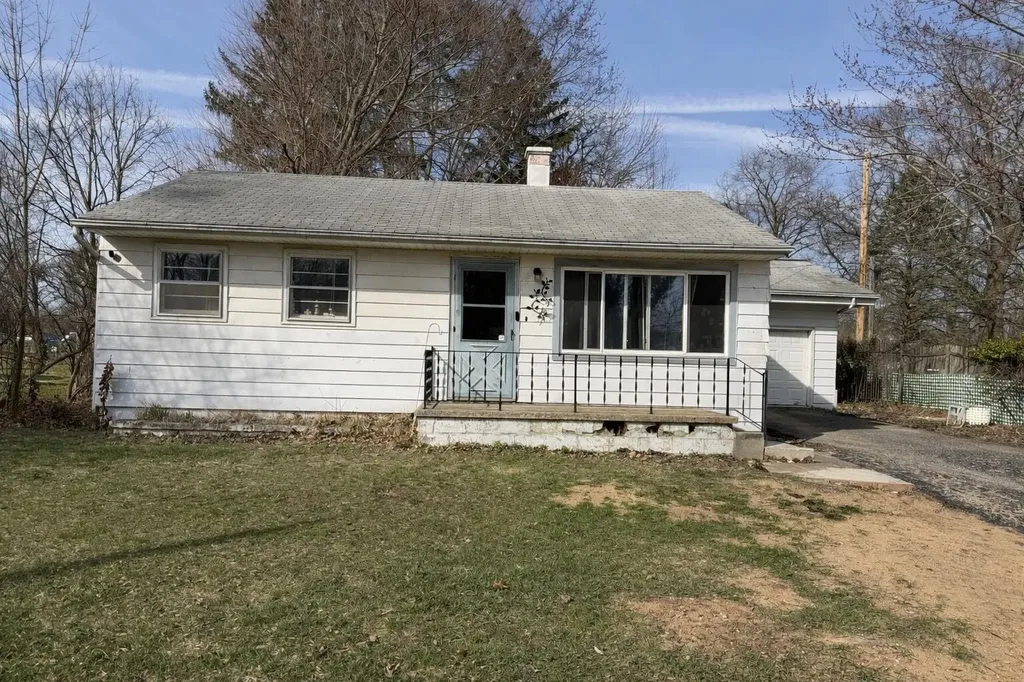 132 Lilac Street Paw Paw Village MI 49079