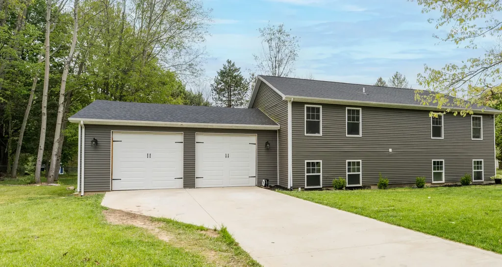 32844 Winther Avenue Almena Township MI 49079