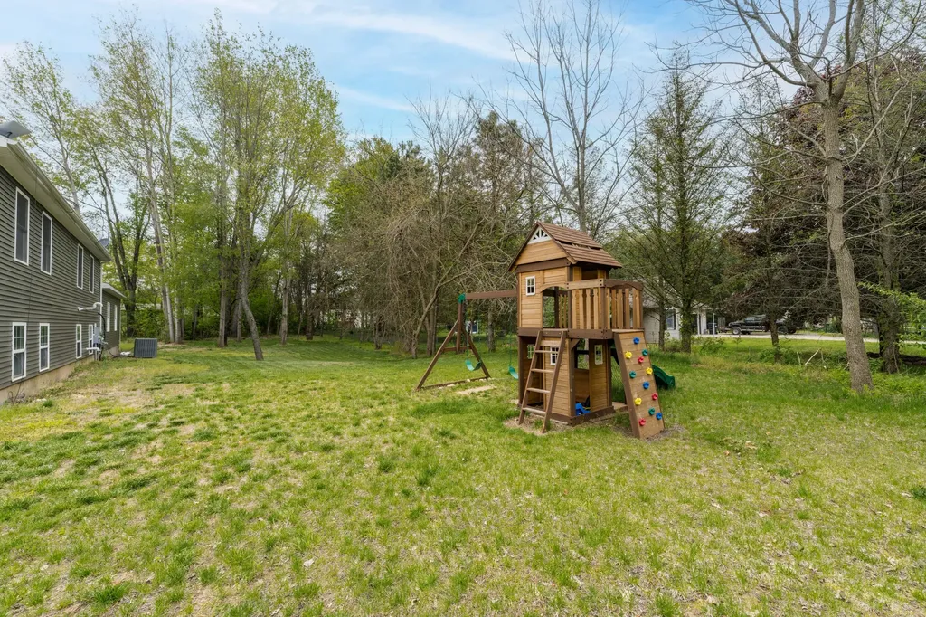 32844 Winther Avenue Almena Township MI 49079
