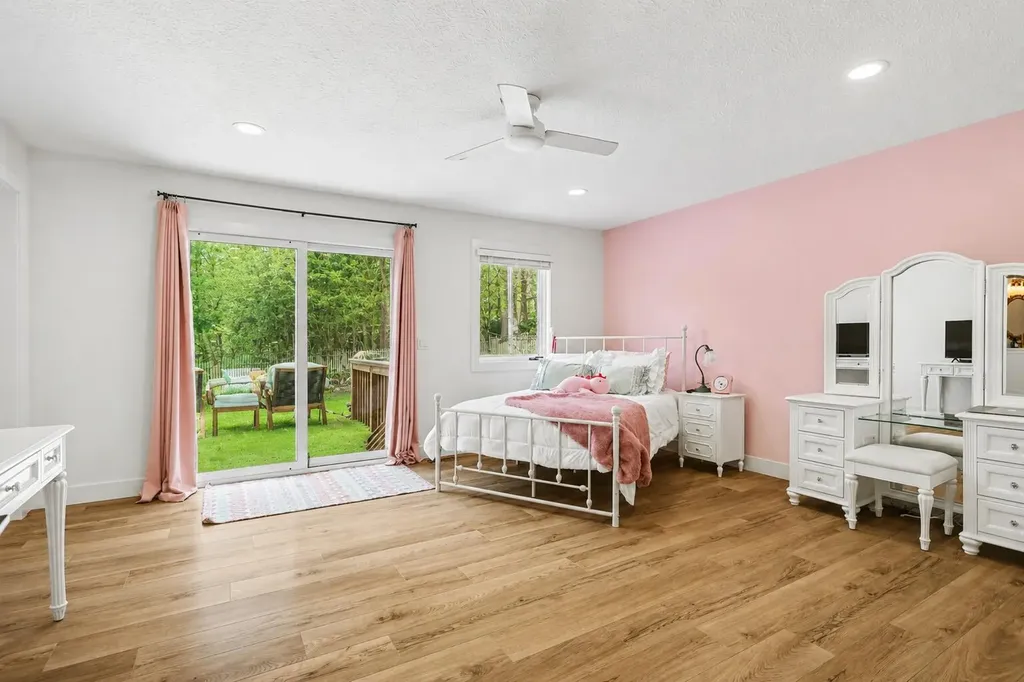 8856 N 42nd Street Ross Township MI 49012