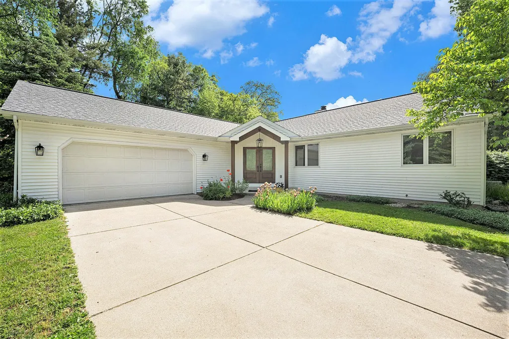 8856 N 42nd Street Ross Township MI 49012