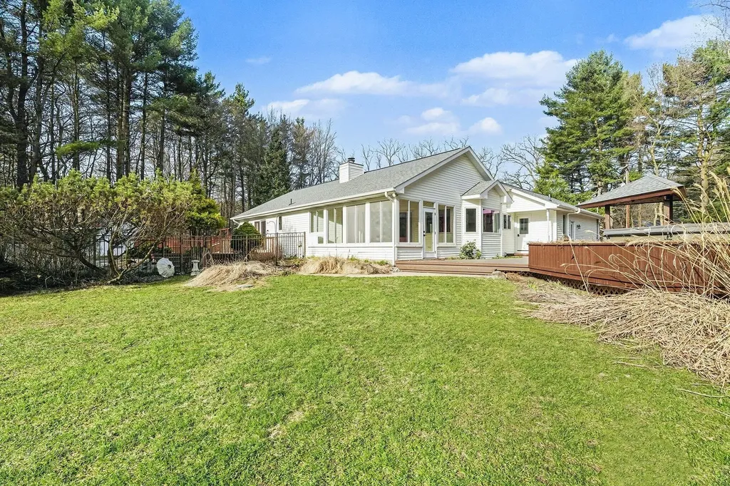 8856 N 42nd Street Ross Township MI 49012