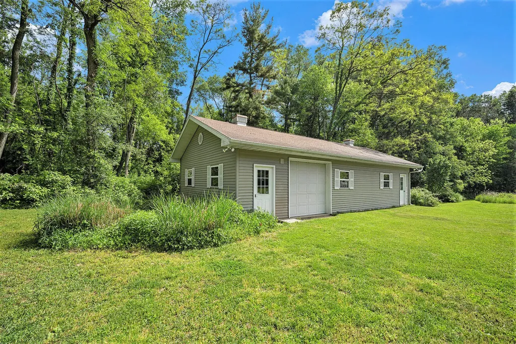 8856 N 42nd Street Ross Township MI 49012