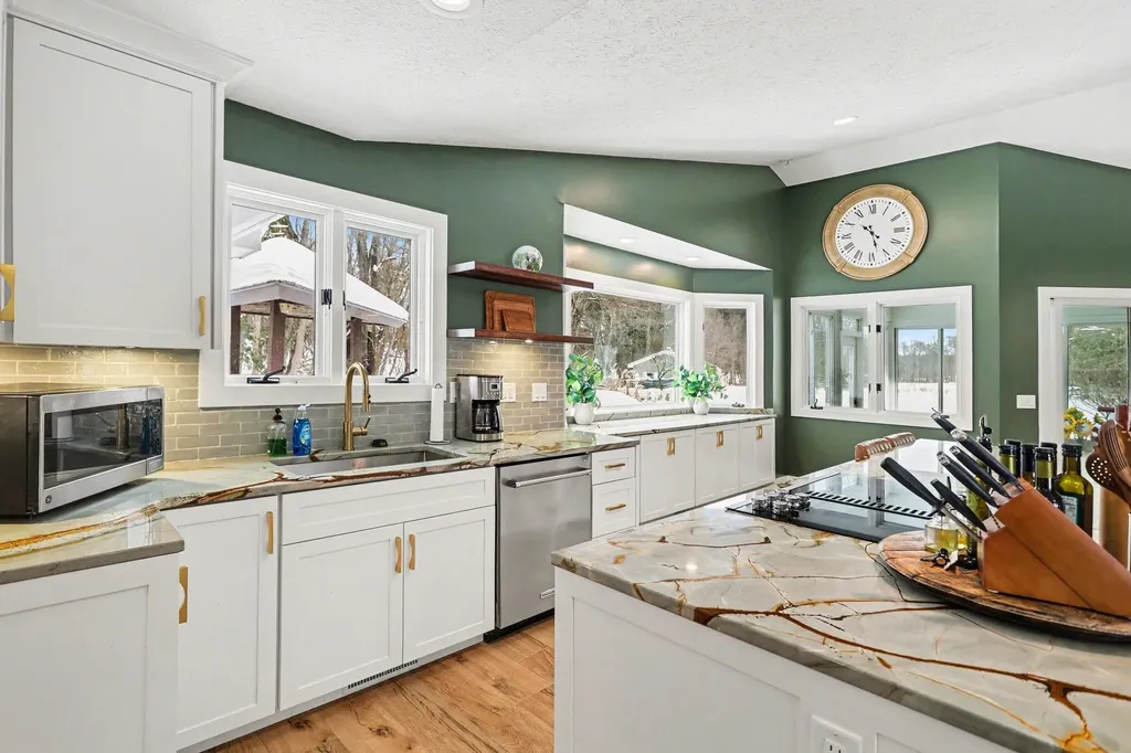 8856 N 42nd Street Ross Township MI 49012