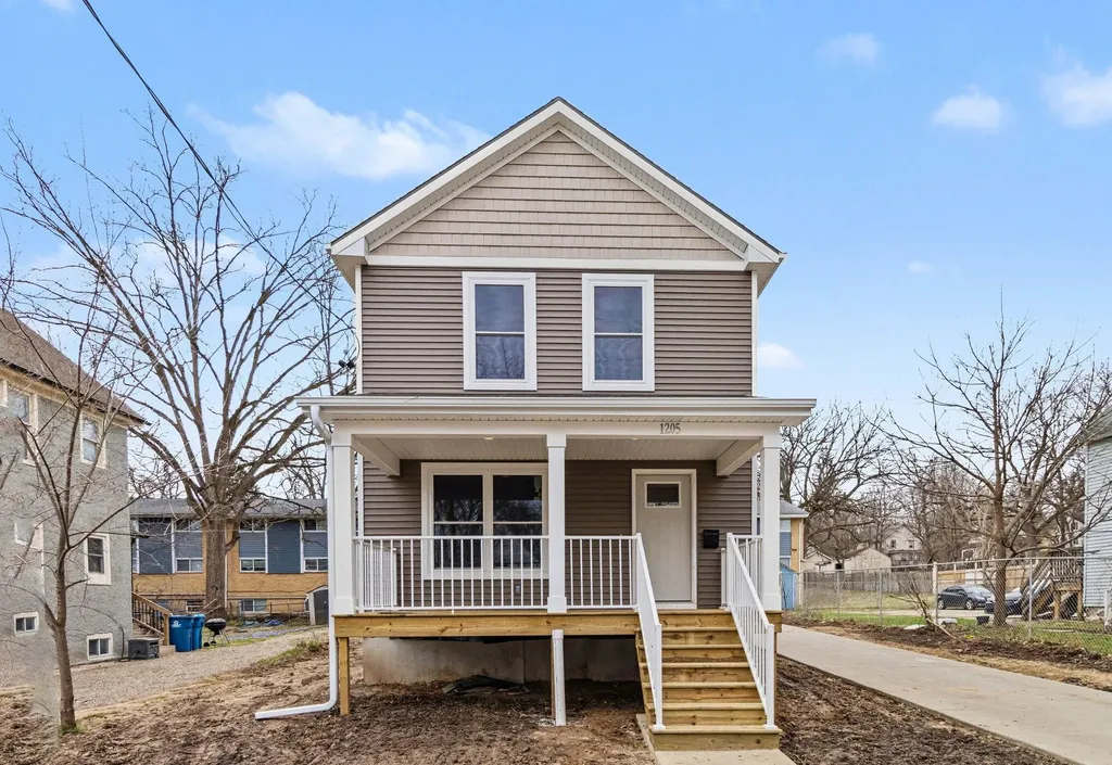 1205 Summit Avenue Kalamazoo City MI 49006