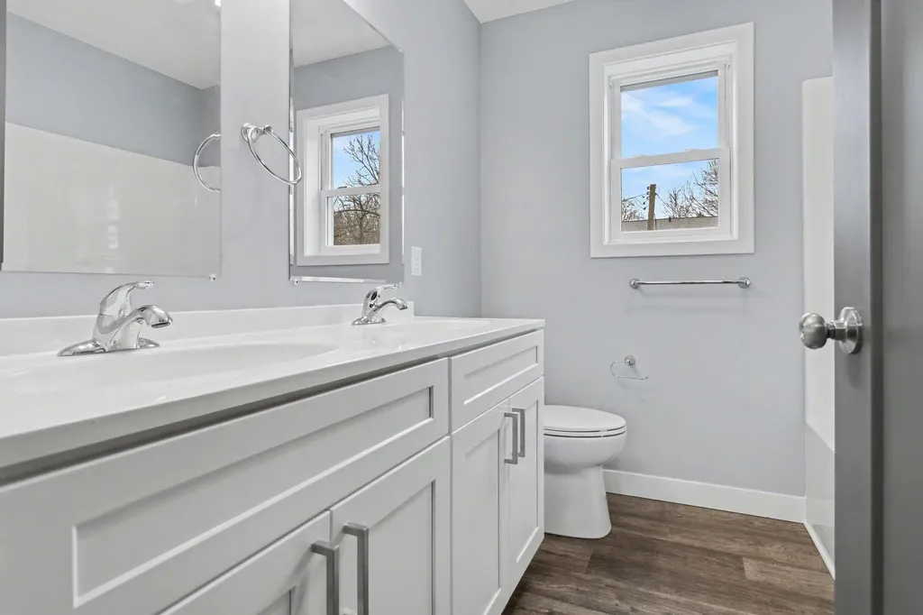 1205 Summit Avenue Kalamazoo City MI 49006